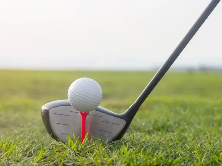 Mastering the Straight Shot: A Beginner’s Guide to Hitting a Golf Ball Straight