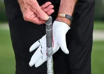 How to Hold a Golf Club: A Simple 5-Step Guide for Beginners