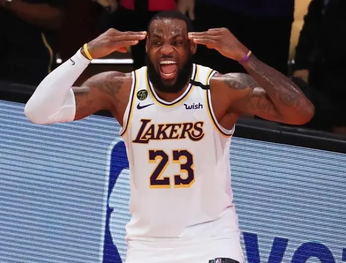 Who is the Greatest Basketball Player of All Time? A Comparative Review