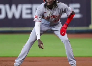 How to Steal Bases and Take Advantage of Wild Pitches and Balls in the Dirt