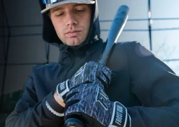 5 Must-Have Essentials for Playing Baseball in Cold Weather