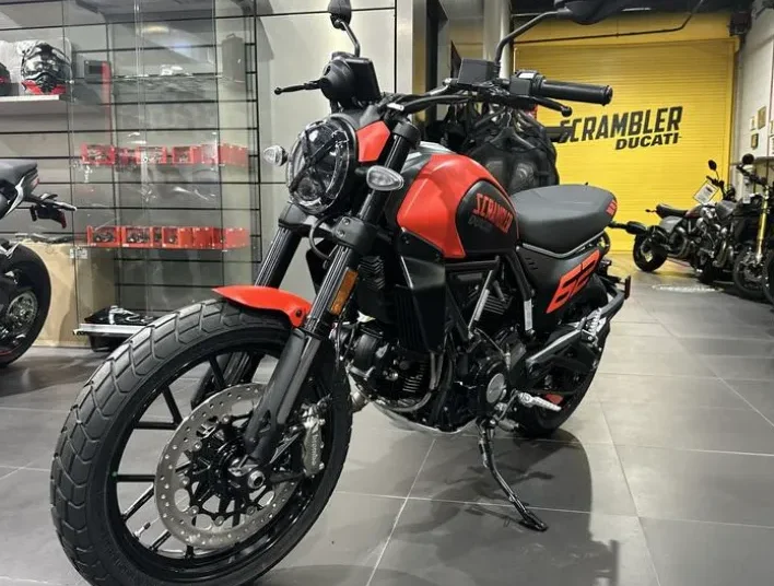 Personalize Your Ducati Scrambler: 9 Accessories That Redefine Style and Performance