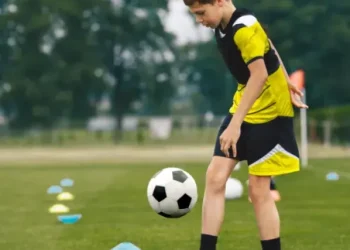 Why Thigh Juggling is the Perfect Starting Point for Building Confidence and Control in Soccer